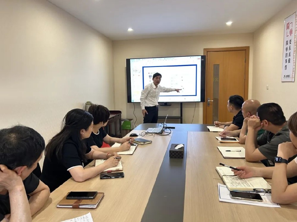 知识赋能 砺剑强兵 |拼搏手机版app开展营销专题培训